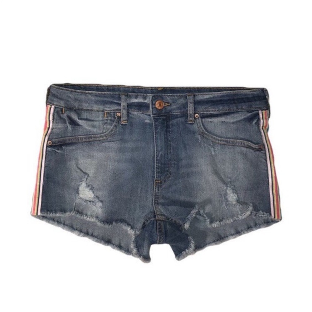 Denim Shorts With Pastel Stripe Ribbon